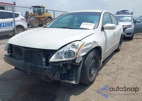 2010 Nissan Altima Base z USA, uszkodzony, nr VIN 1N4AL2AP0AN401626